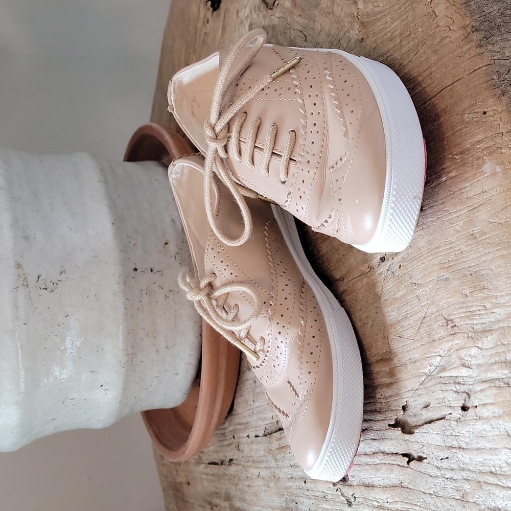 Kate Spade nude oxfords 5.5